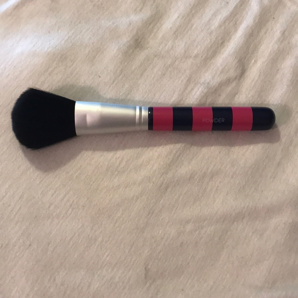 Powder Brush